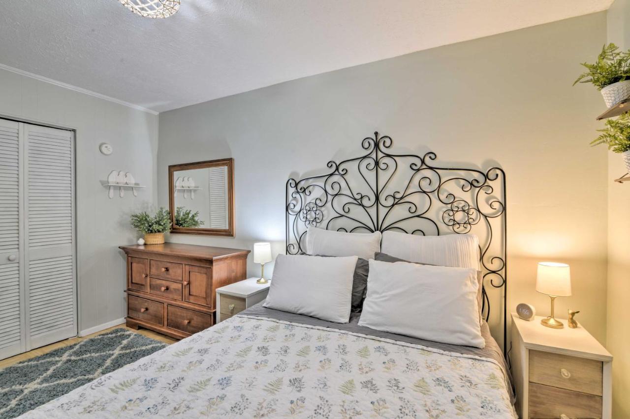 Enchanting Family House With Balcony Less Than 3 Mi To Wvu! モーガンタウン エクステリア 写真