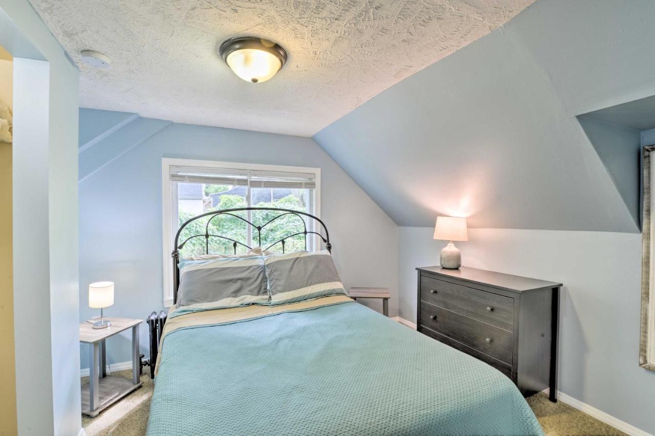 Enchanting Family House With Balcony Less Than 3 Mi To Wvu! モーガンタウン エクステリア 写真