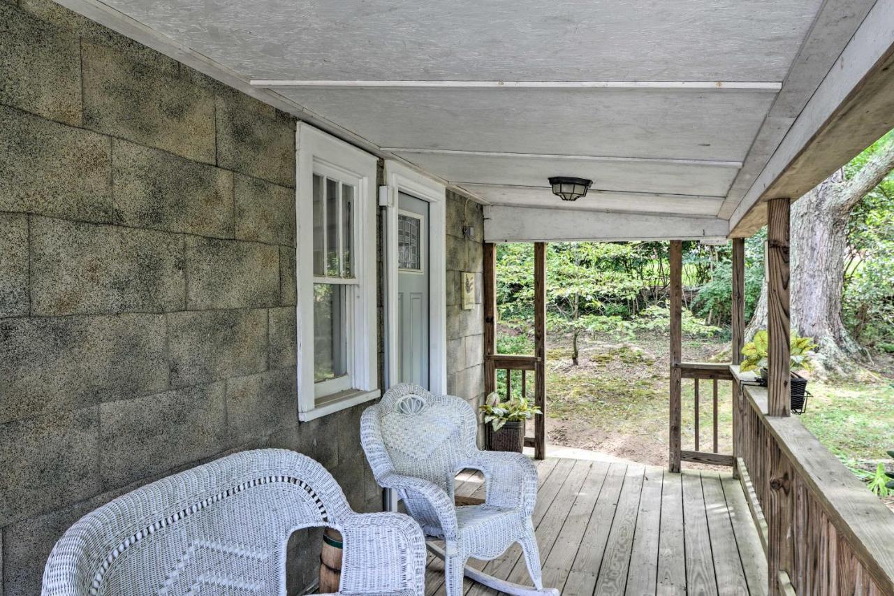 Enchanting Family House With Balcony Less Than 3 Mi To Wvu! モーガンタウン エクステリア 写真